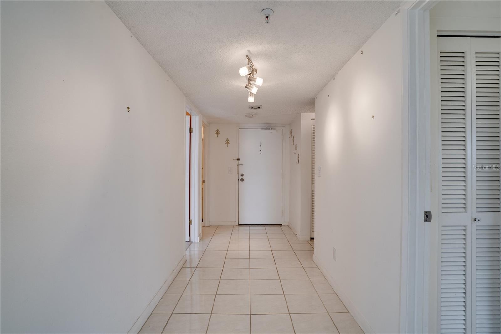 5940 Pelican Bay Plz S #504