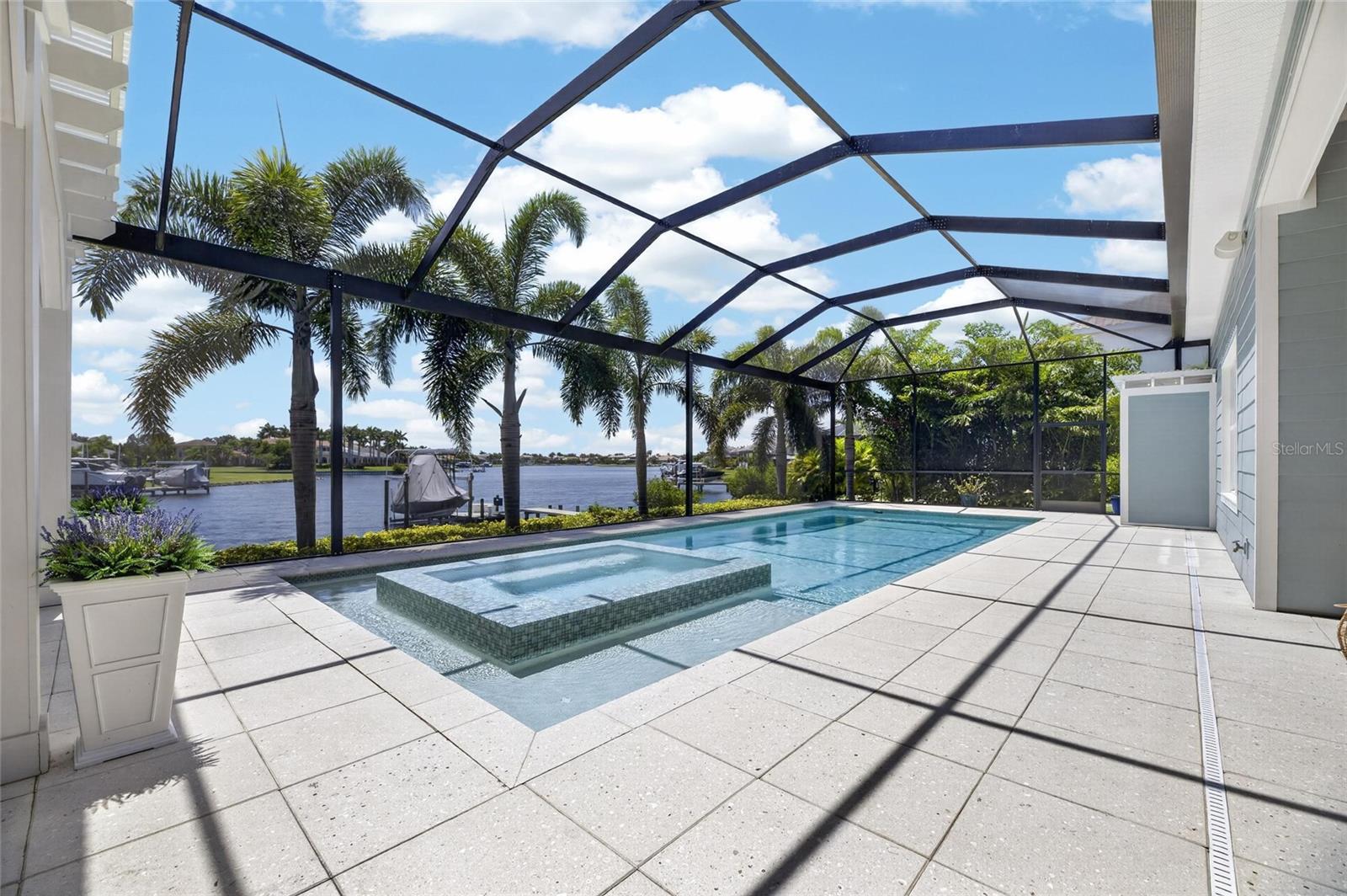 825 Manns Harbor Dr