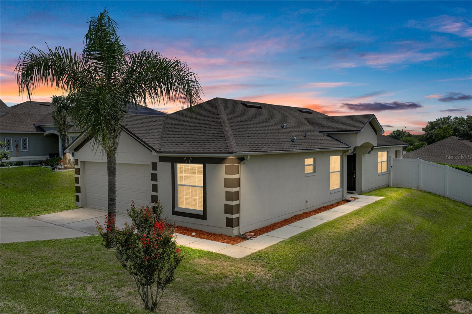 7552 Jeno St photo 1