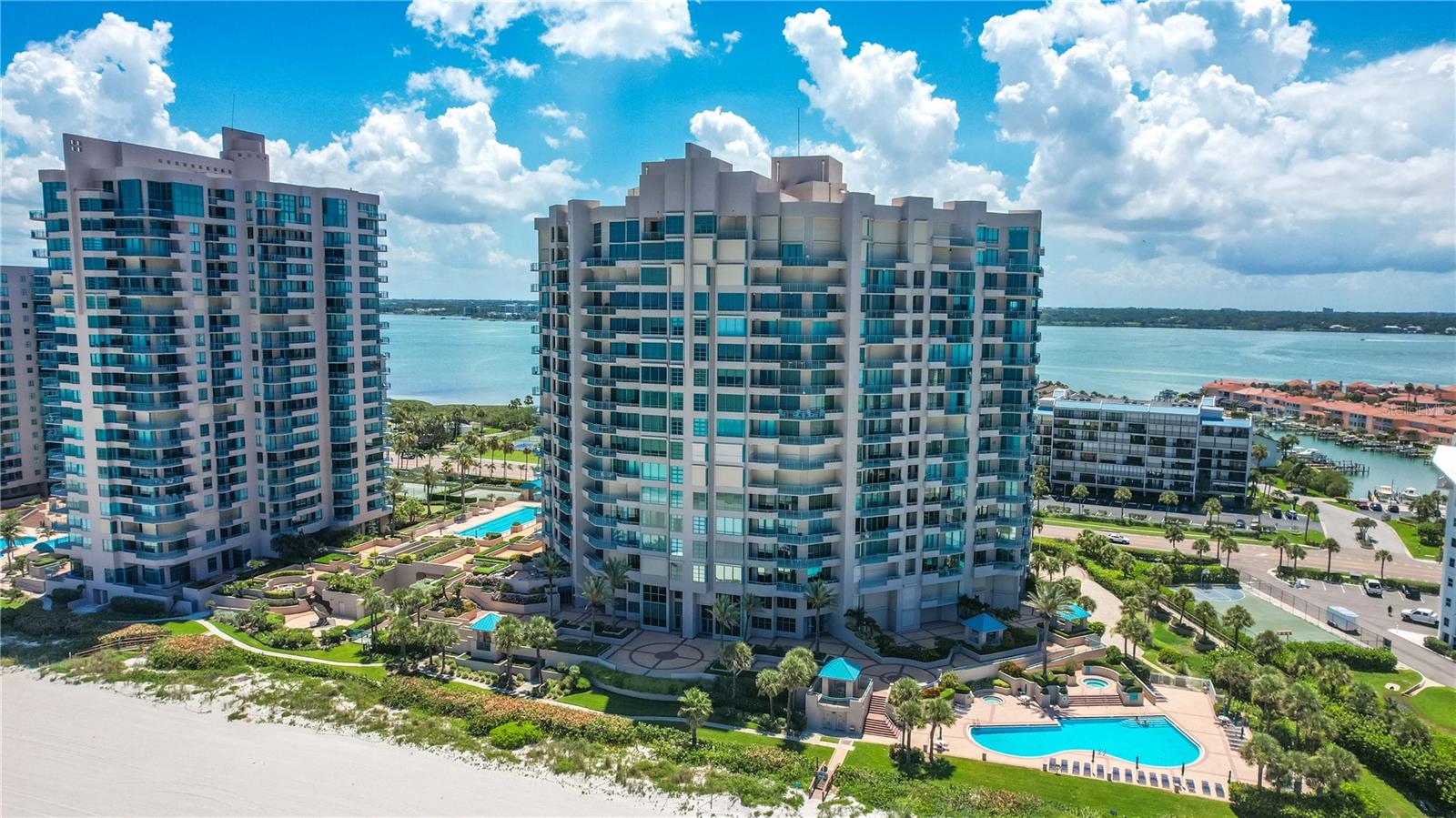 1560 Gulf Blvd #1607 photo 1