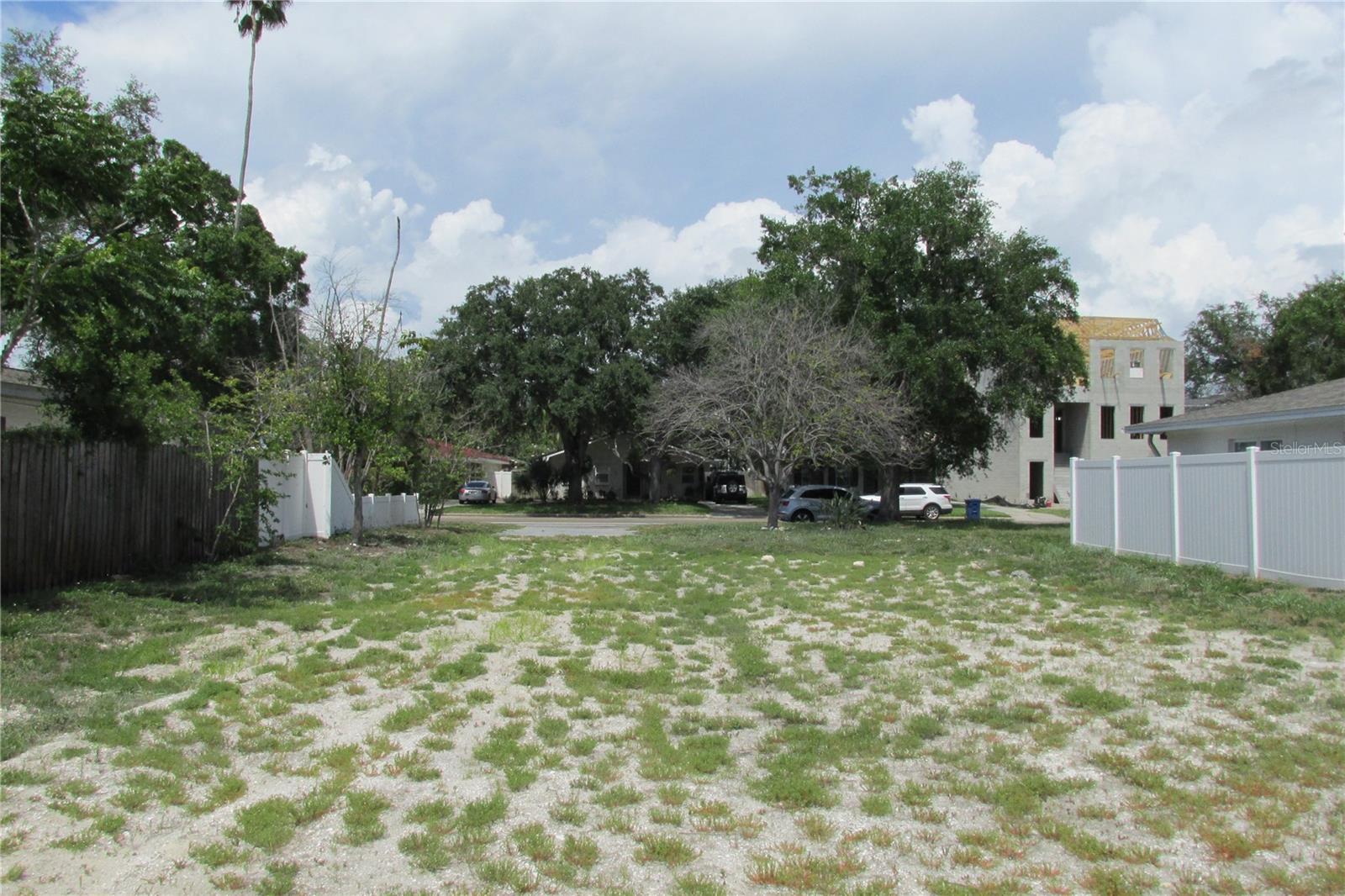 508 E Davis Blvd