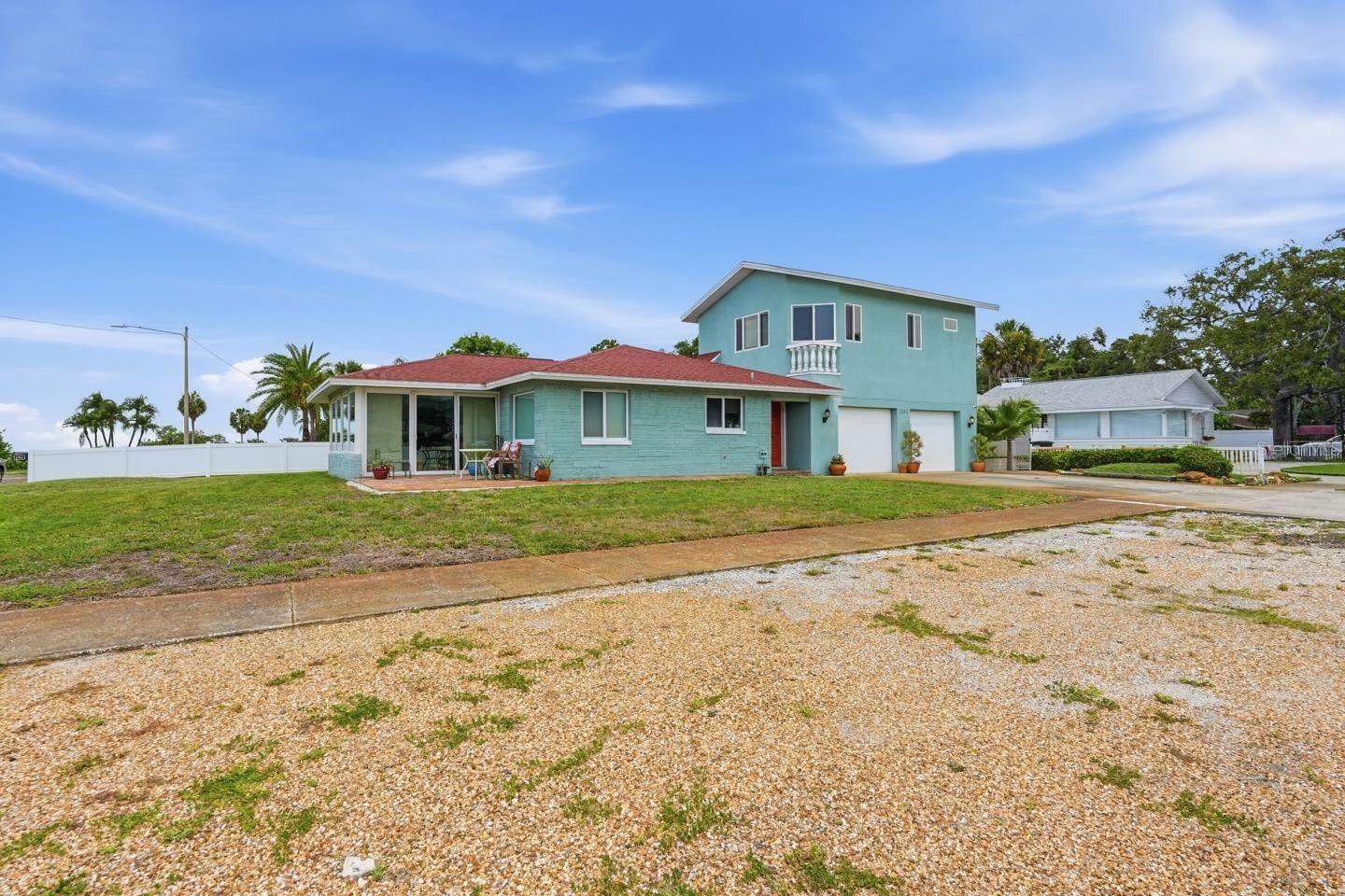 1963 Edgewater Dr