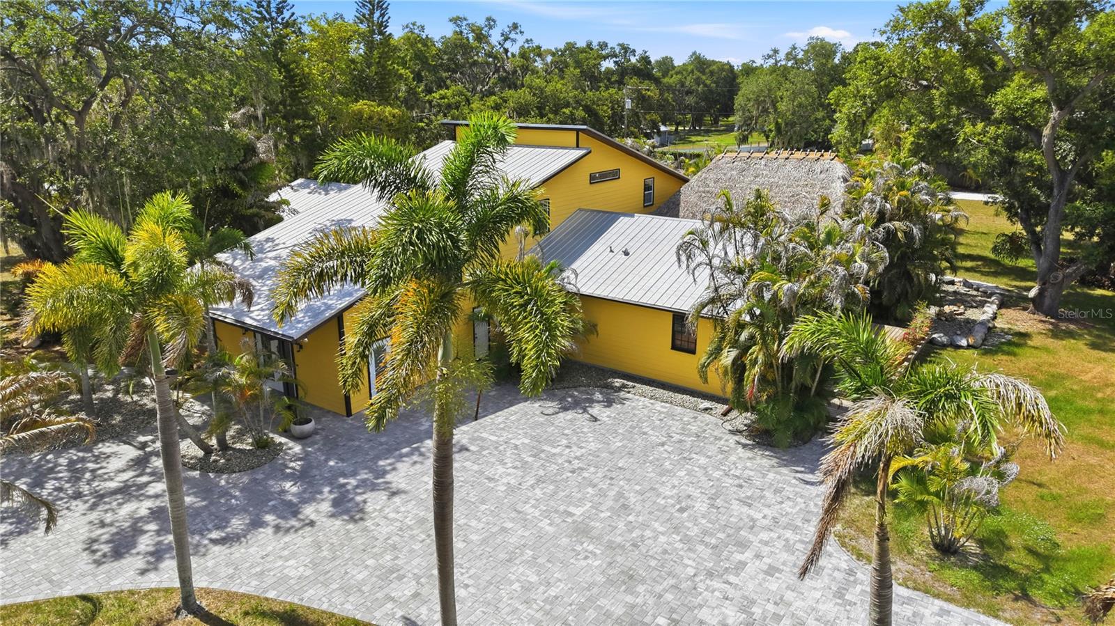 3348 Alamo Ln