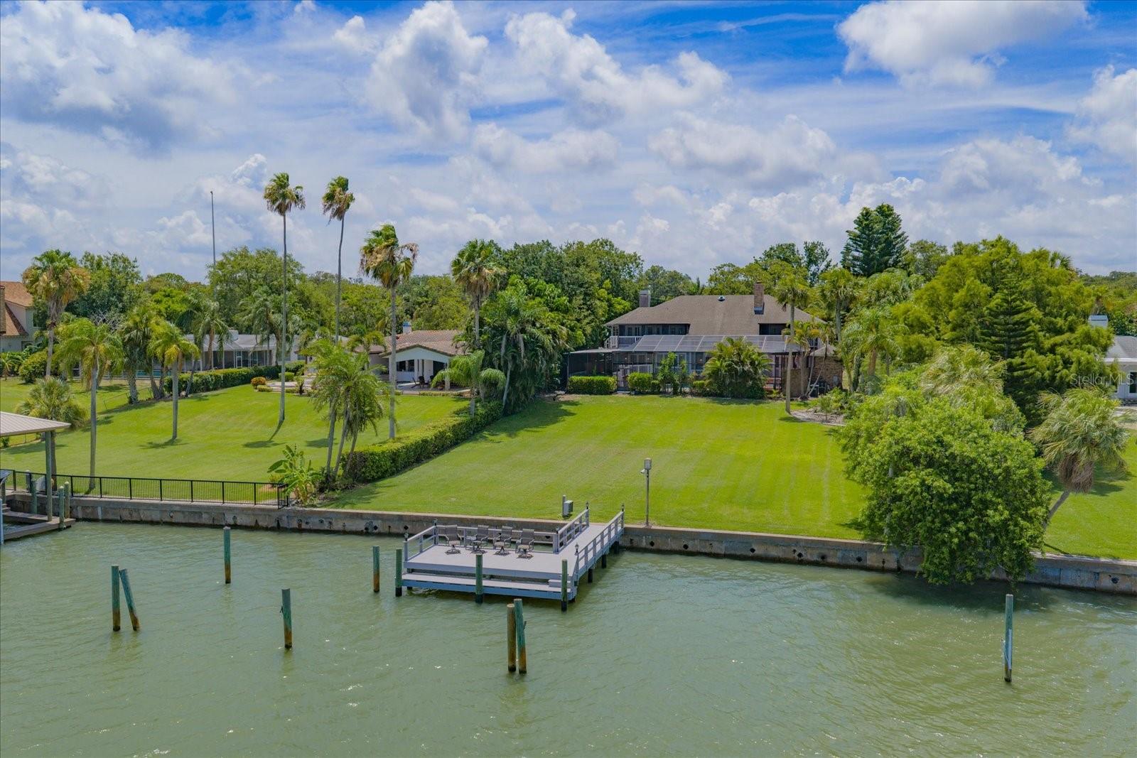 220 Harbor View Ln