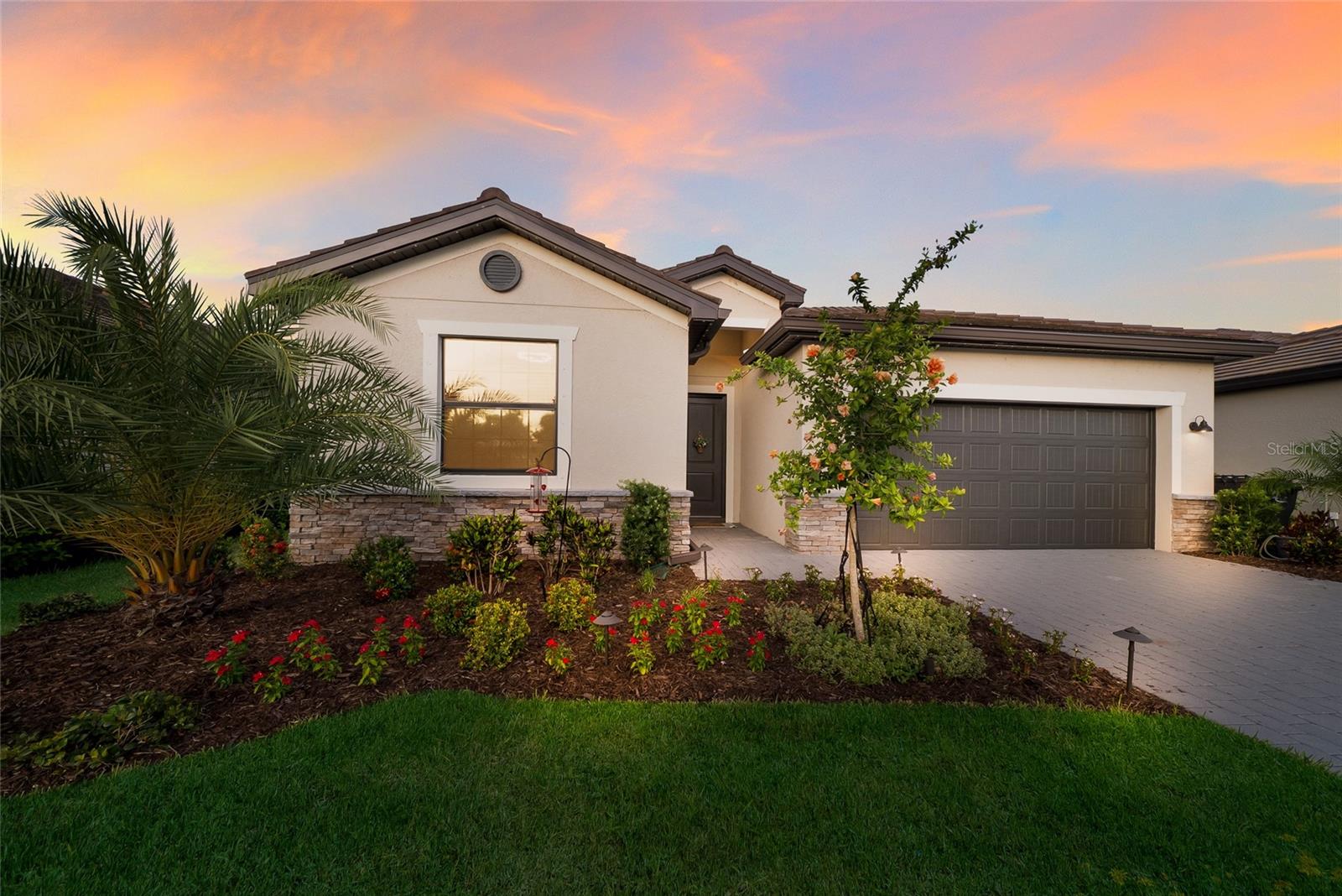 15041 Serene Shores Loop photo 1