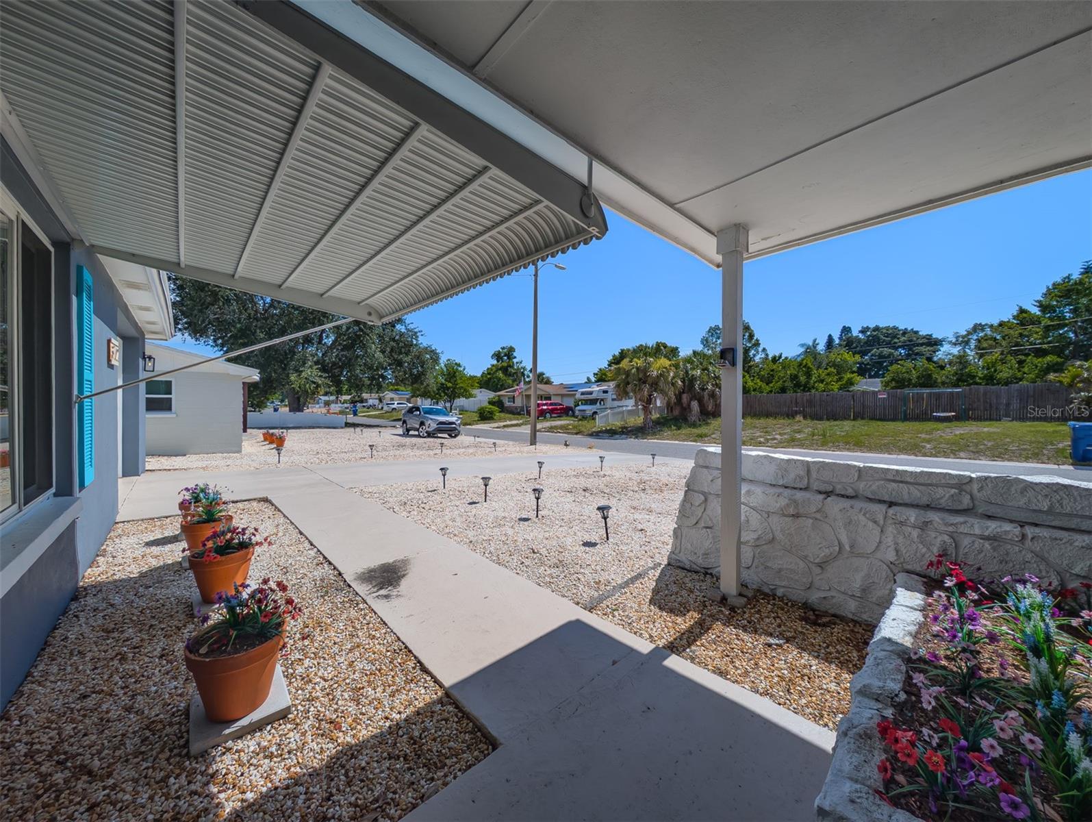 3702 Kingsbury