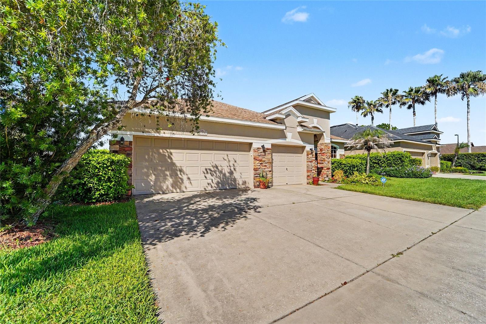 27236 Hollybrook Trl