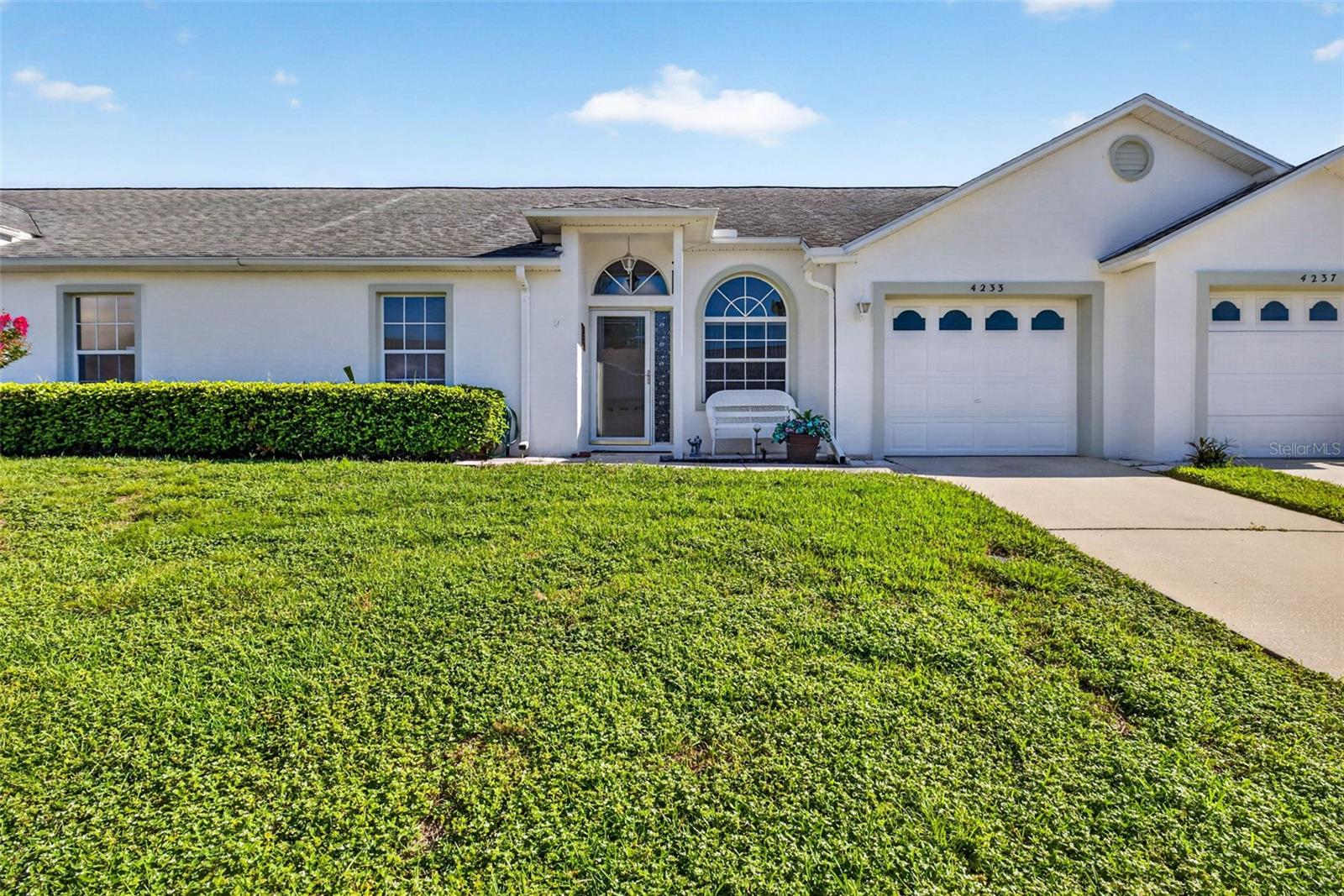 4233 Avanti Cir