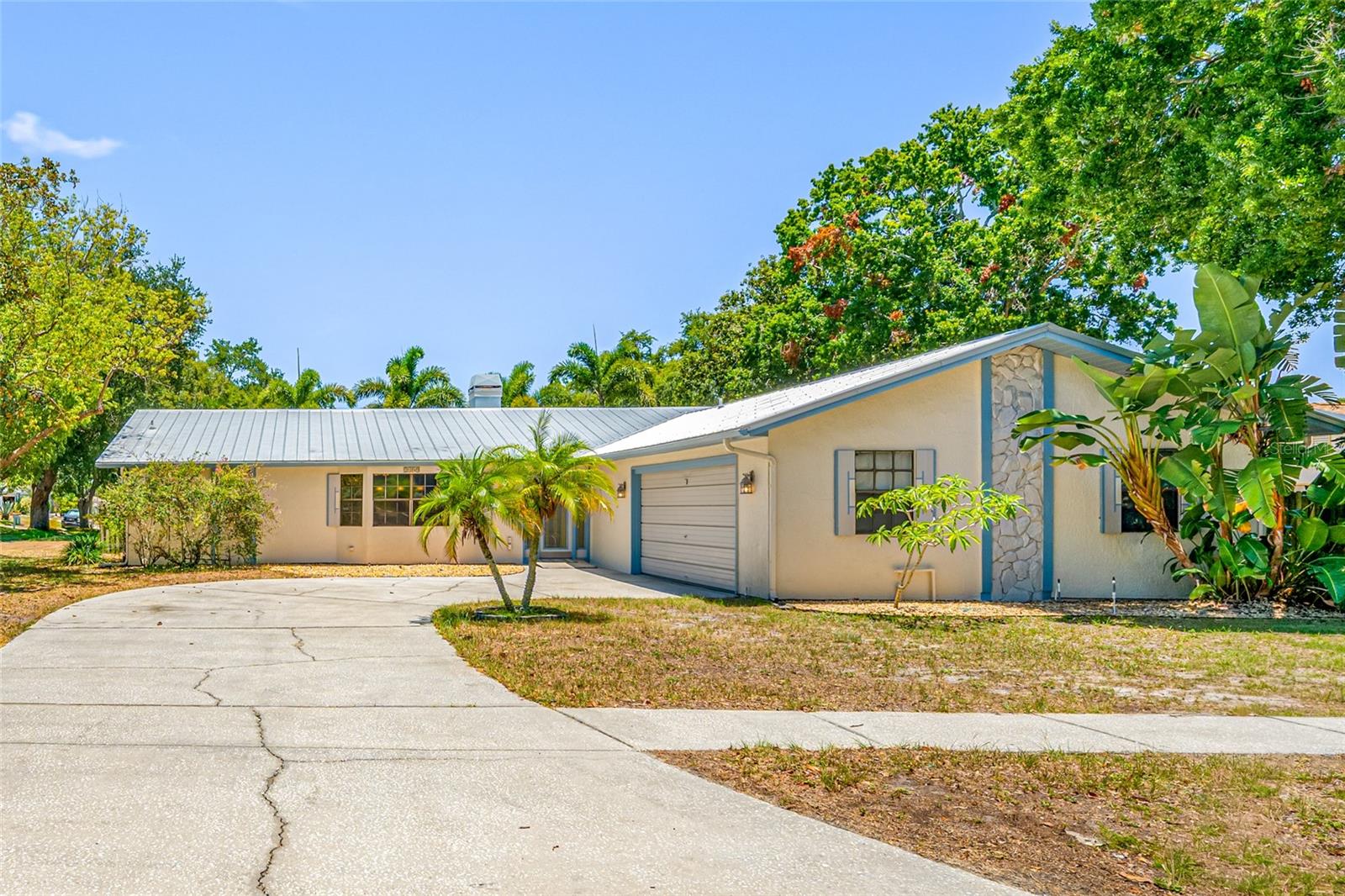 2409 Osprey Ave