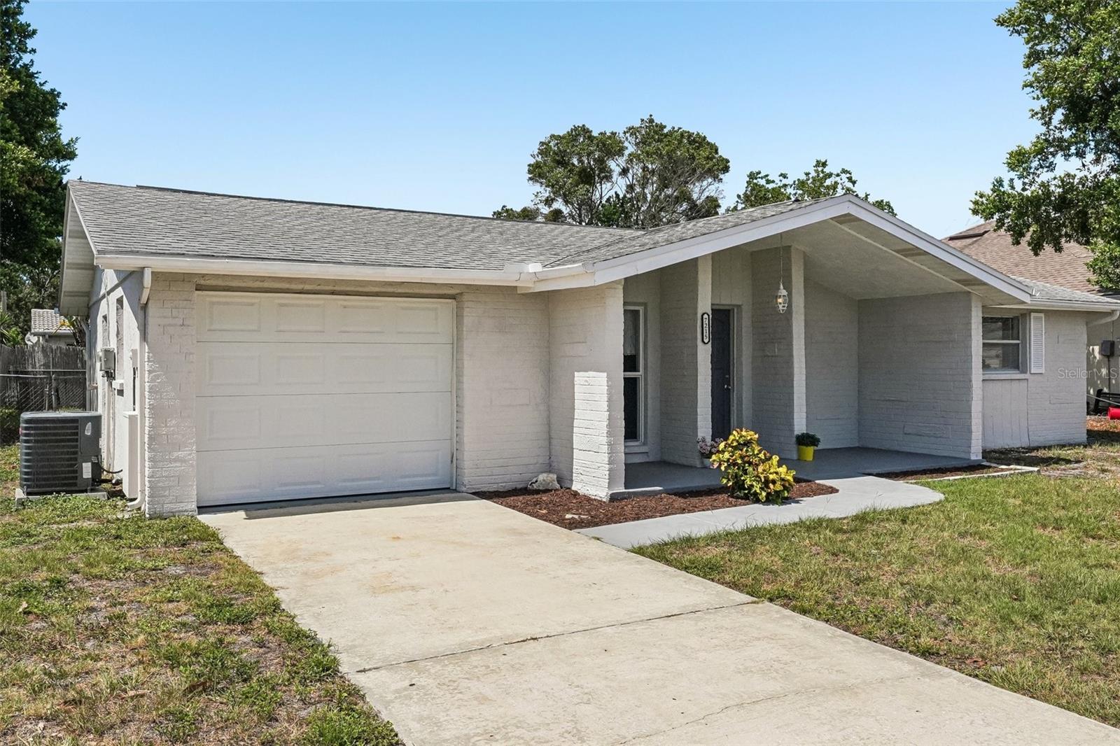 7215 Mayfield Dr