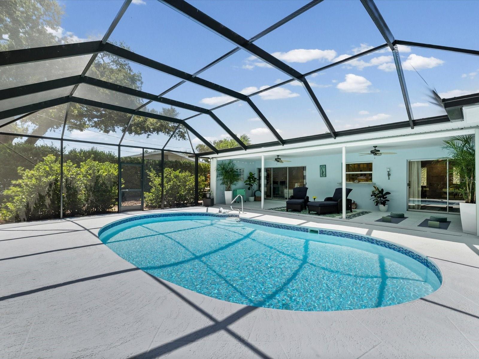 2285 Watrous Dr