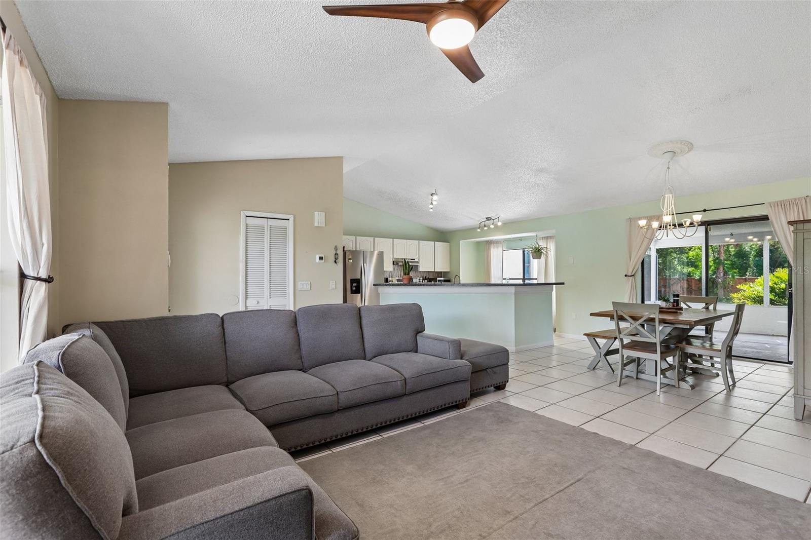 6805 Longpointe Way