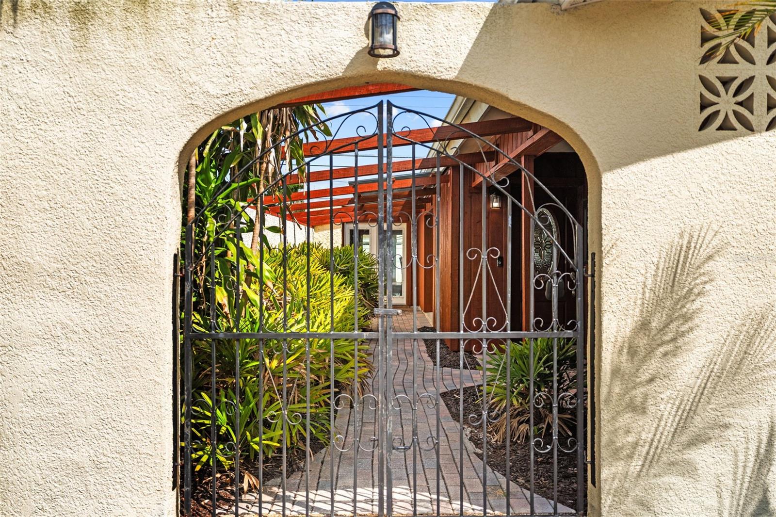 10472 Orange Blossom Ln