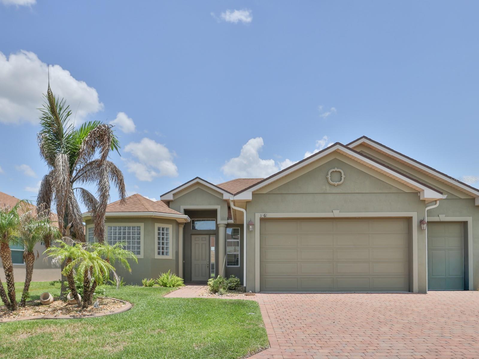 1061 Sawgrass Dr