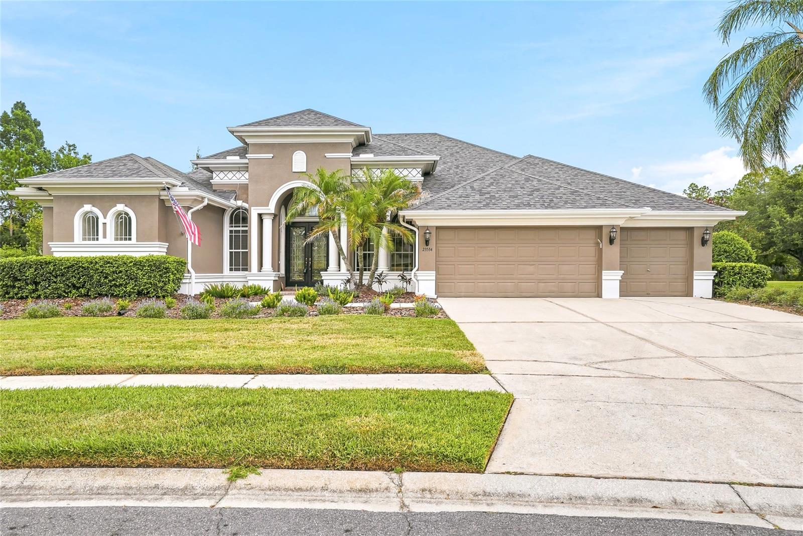 23534 Gracewood Cir photo 1