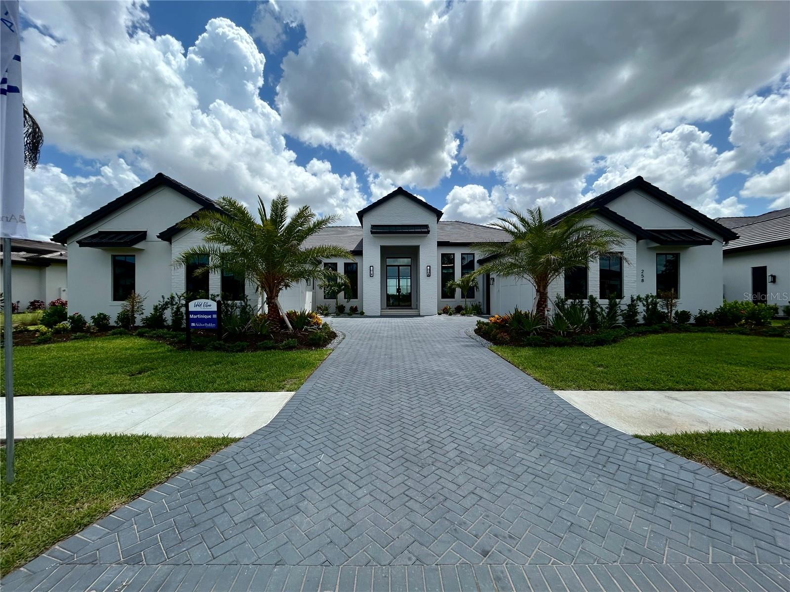 258 Crystal Waters Dr photo 1