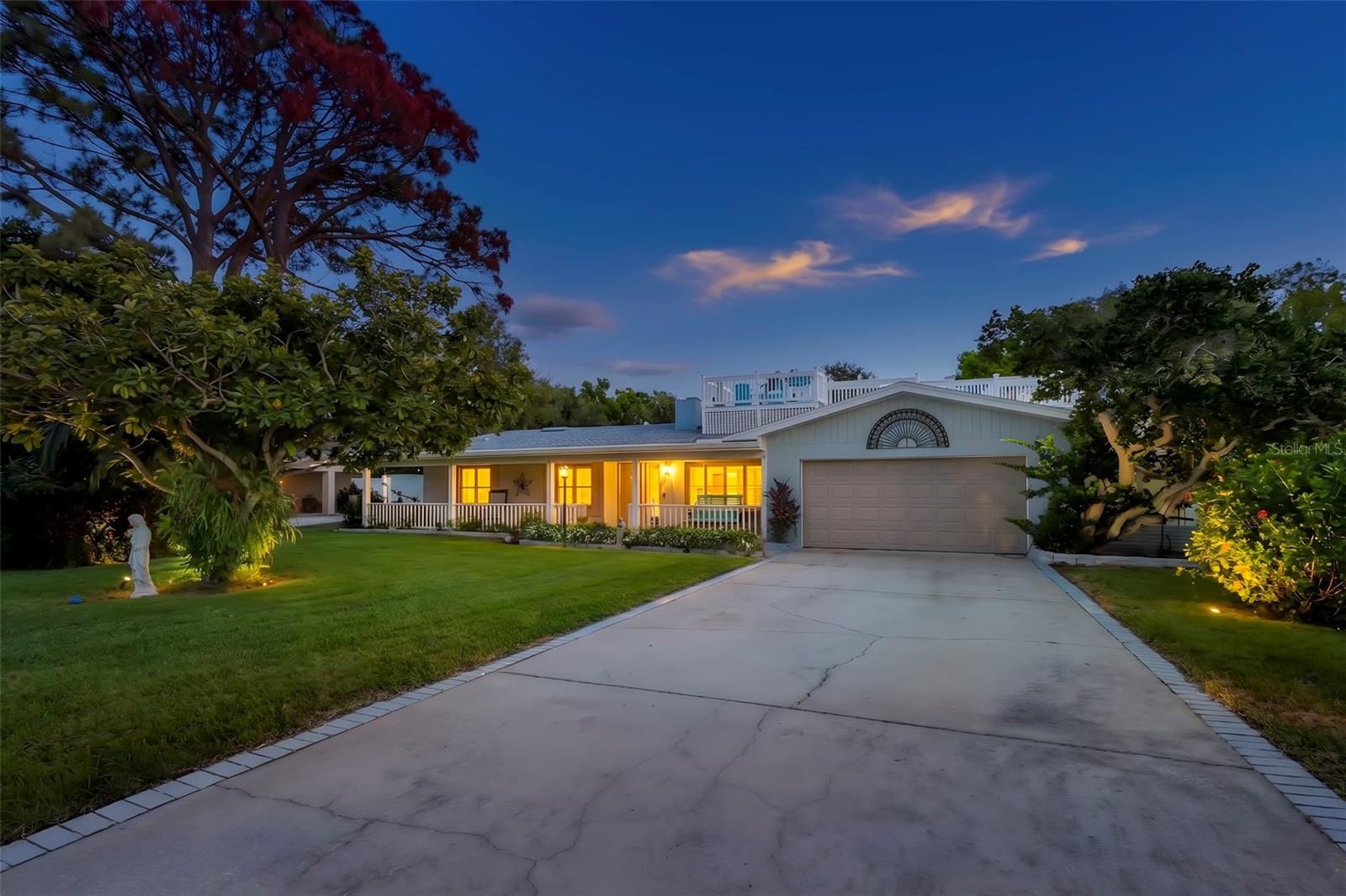 121 Carlyle Dr