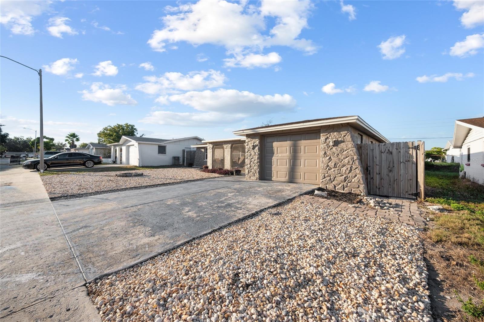 5633 Andrea Dr