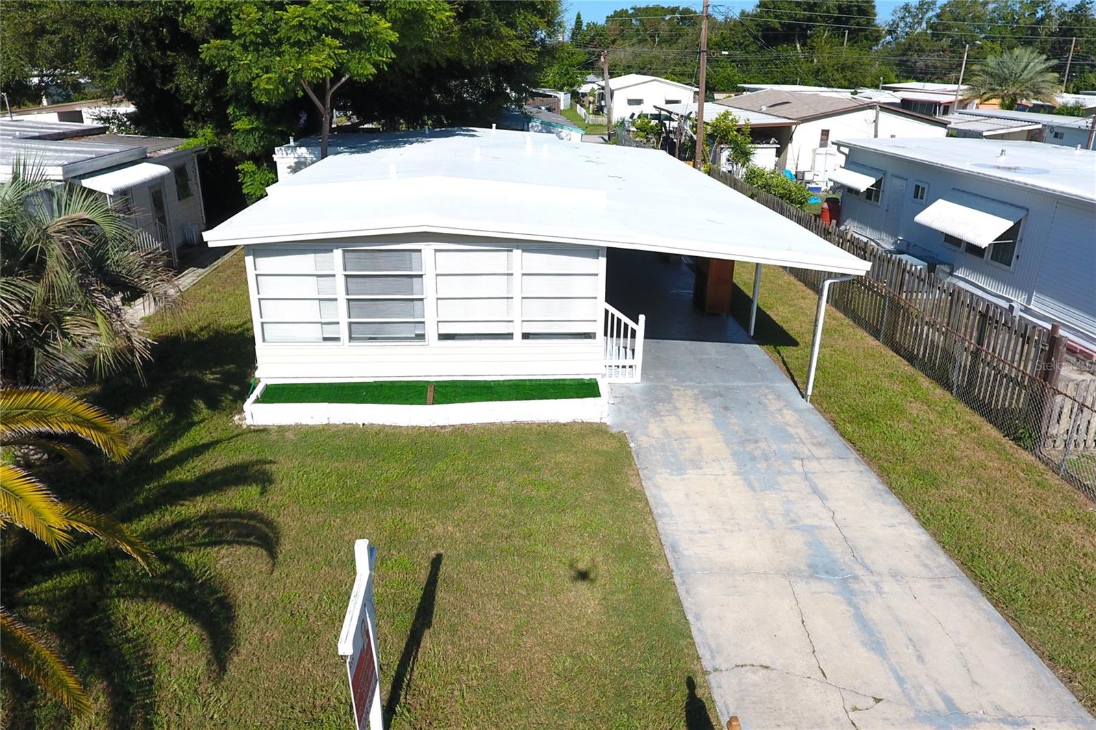 1845 Dixie Ln photo 1