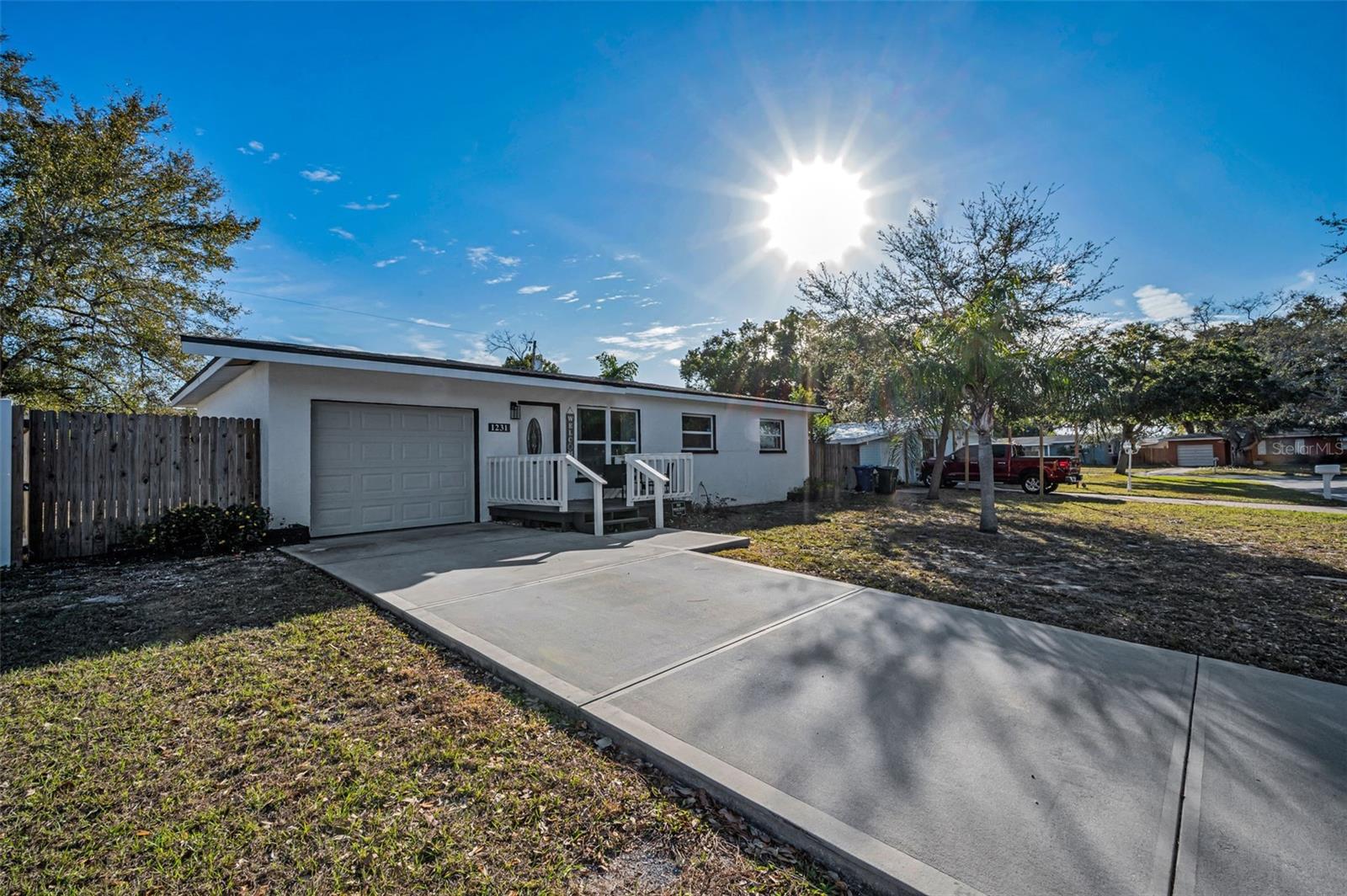 1231 Little John Ln photo 1