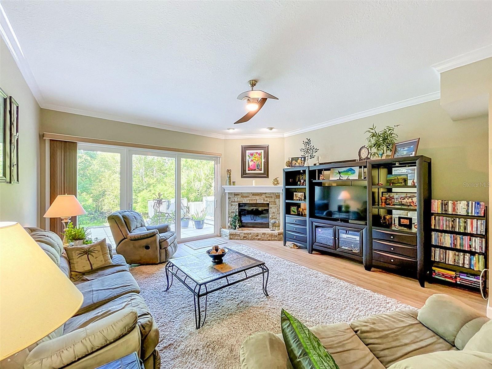 1722 Arabian Ln