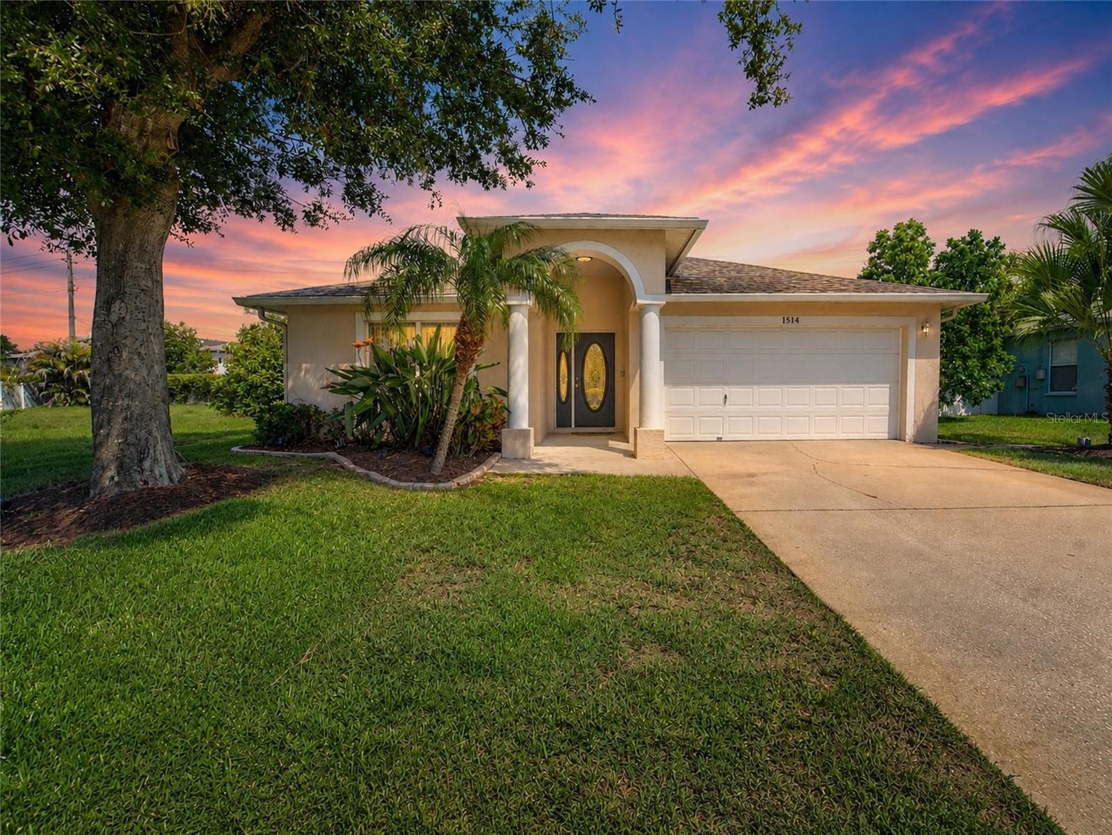 1514 Oracle Dr photo 1