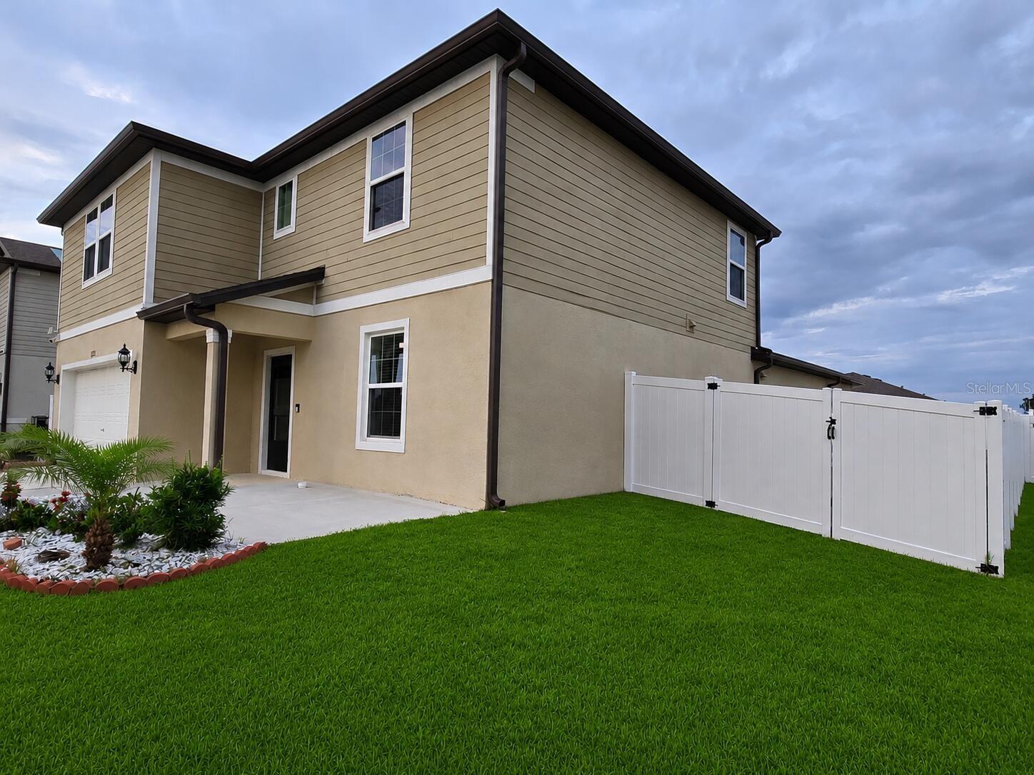 1213 Michelangelo Ln