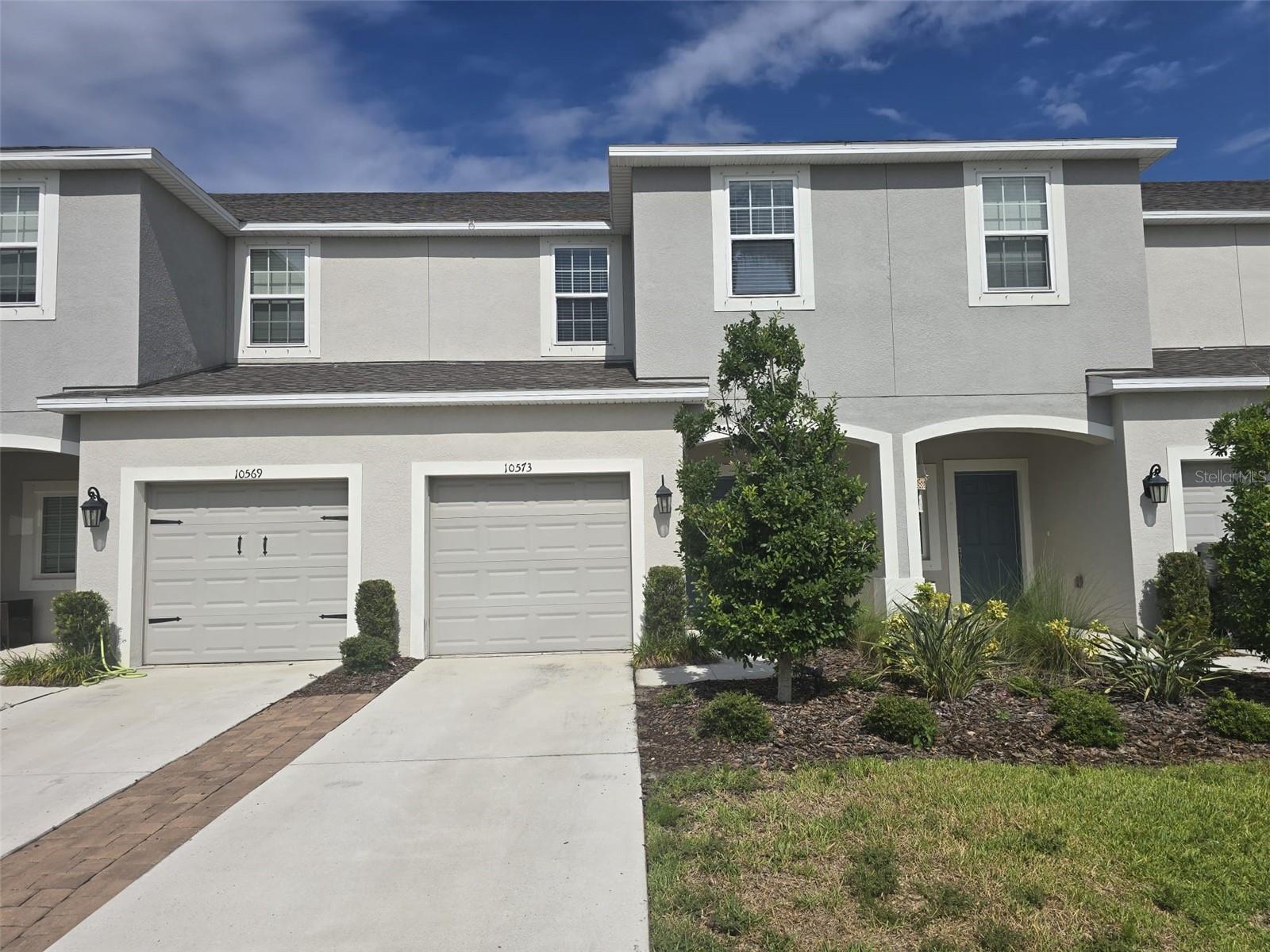 10573 Oakside Dr