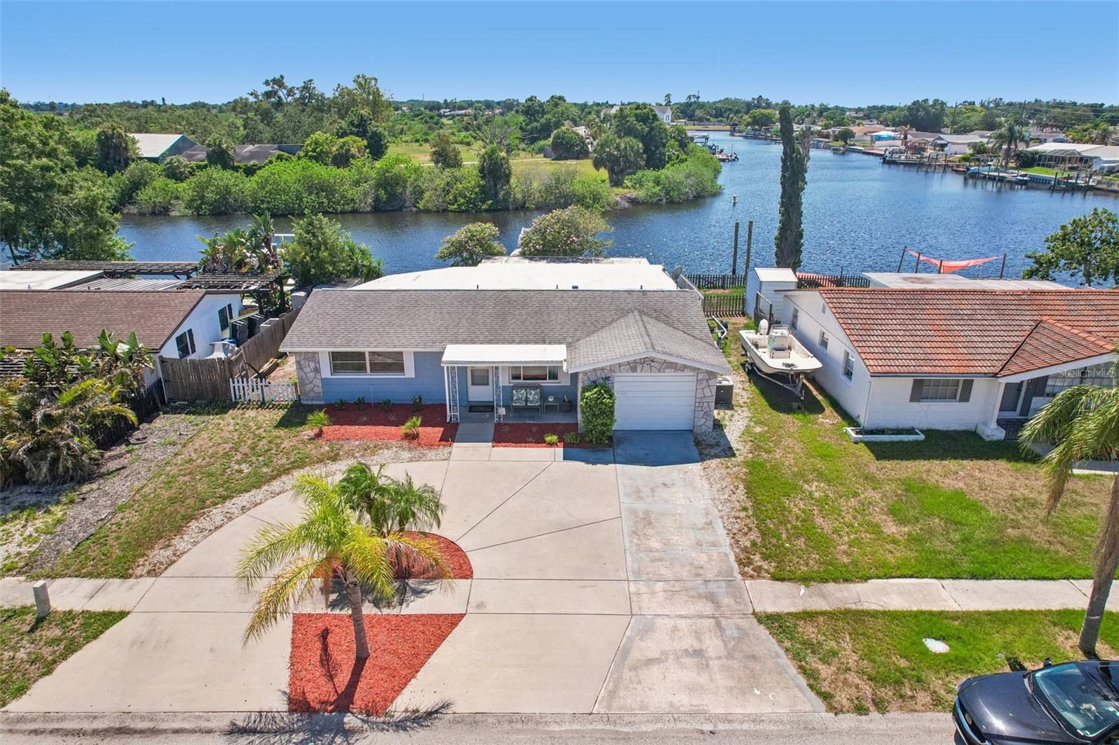 1133 Grand Blvd photo 1