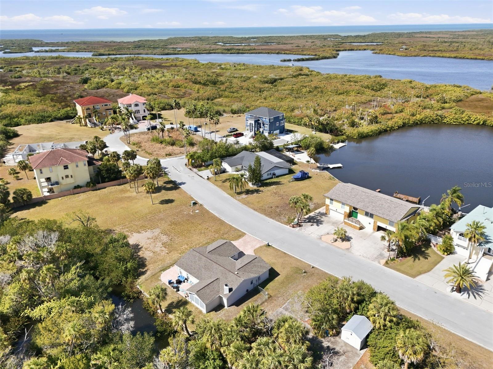 5728 Seabreeze Dr