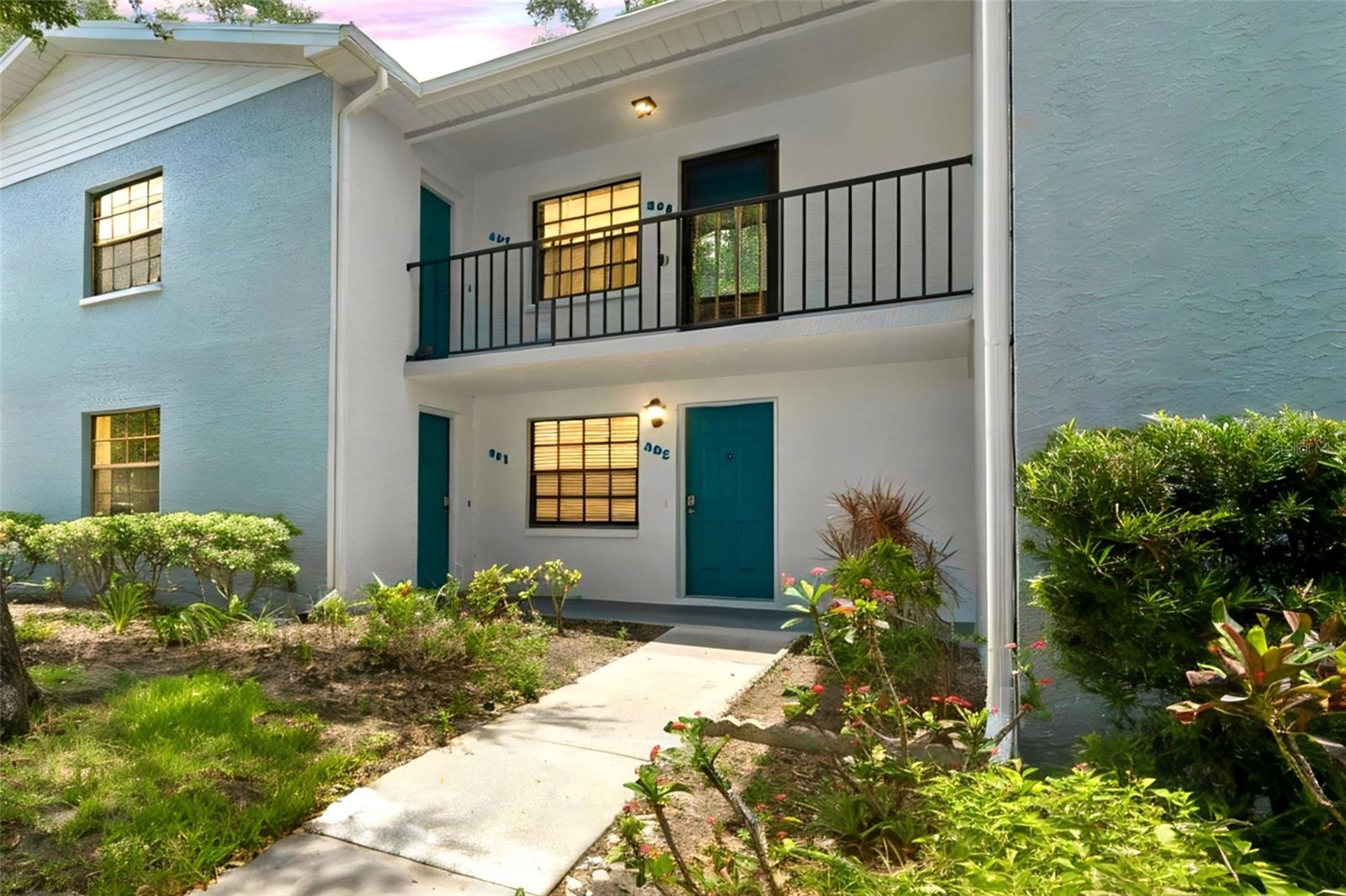 11800 Park Blvd #401 photo 1