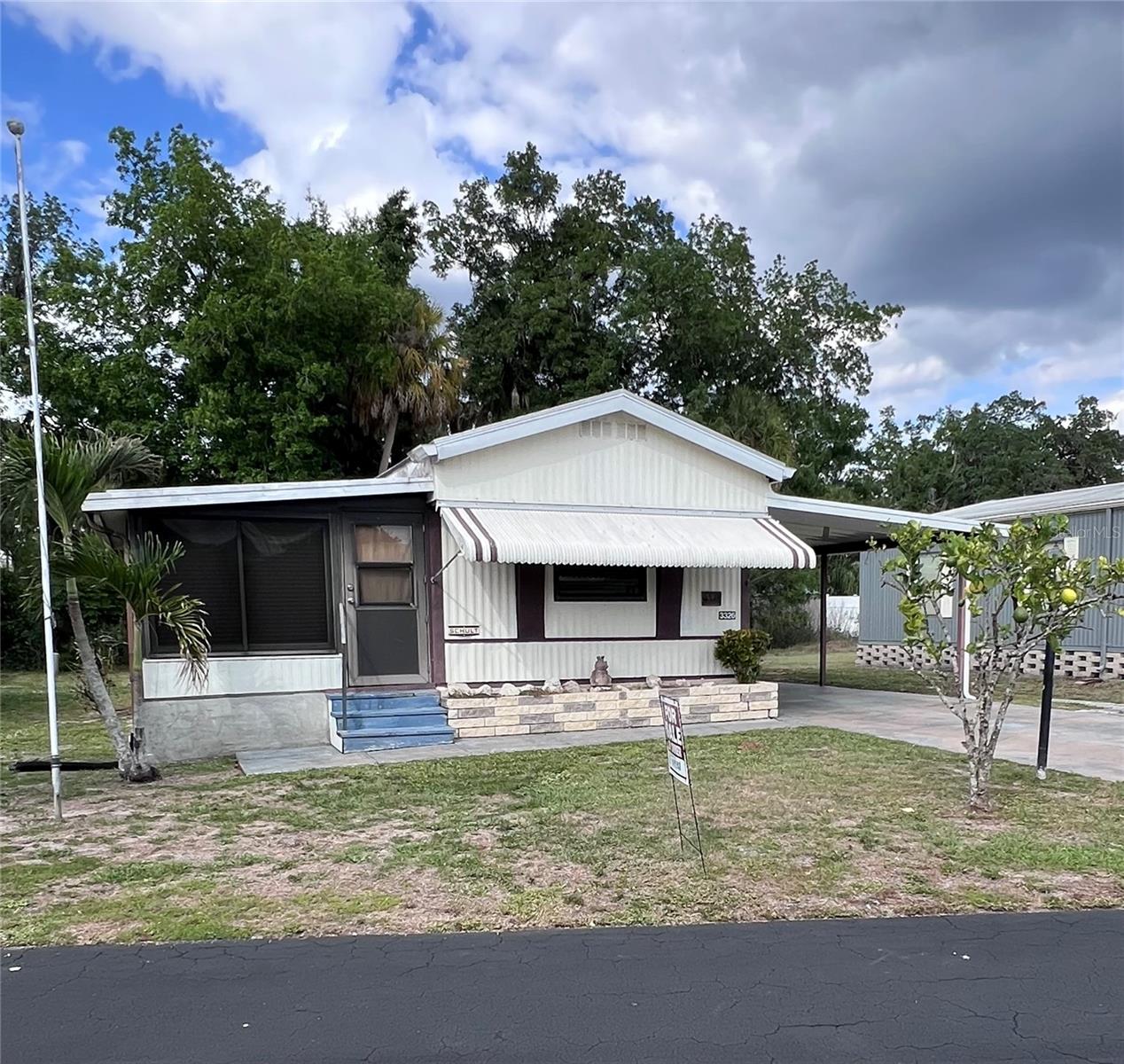 3326 Denise Dr photo 1