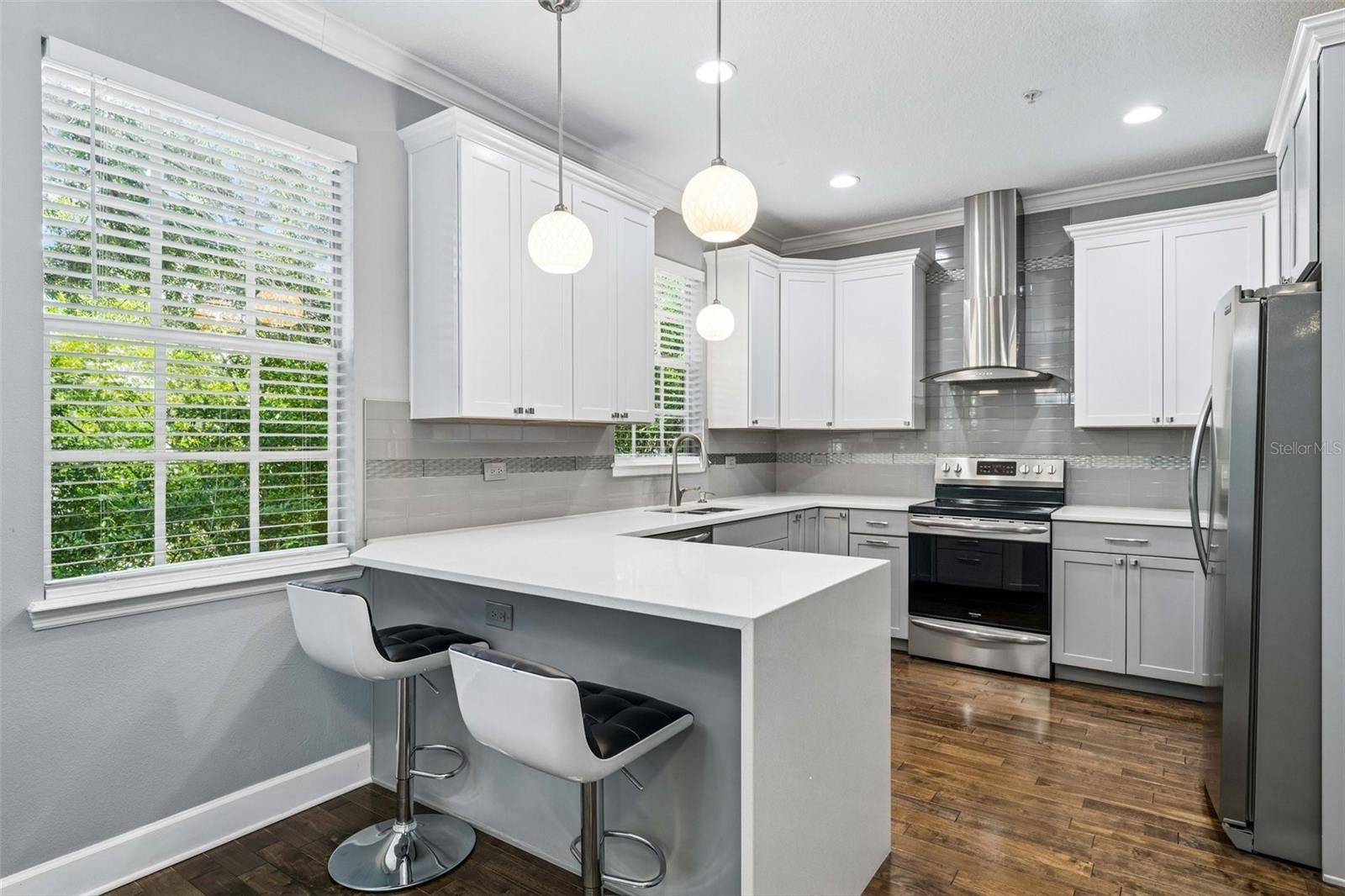 2613 Espana CT