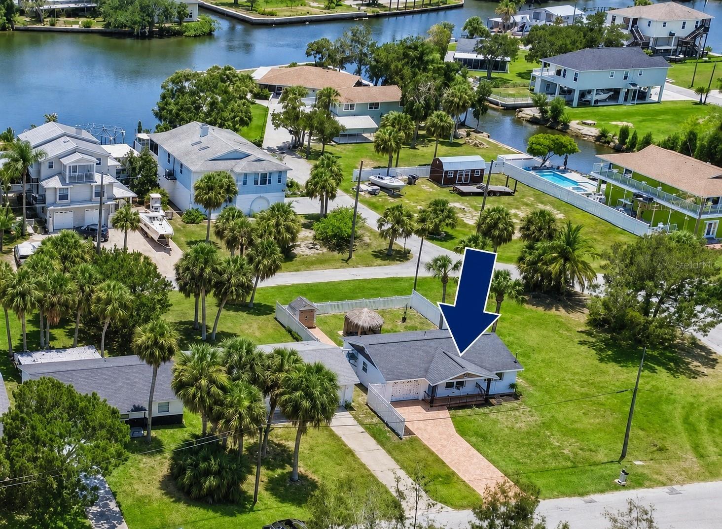 6814 Driftwood Dr