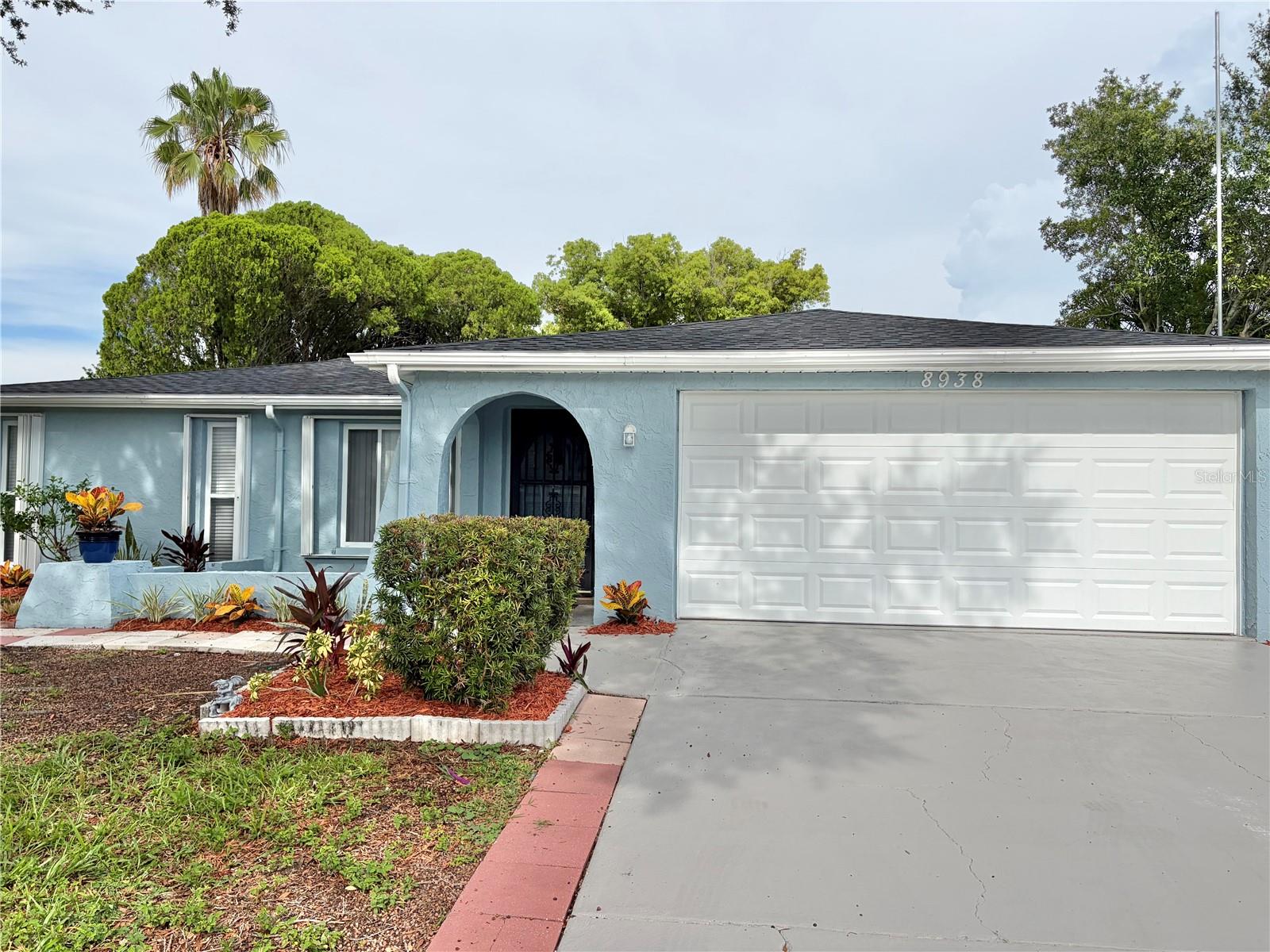 8938 Cochise Ln