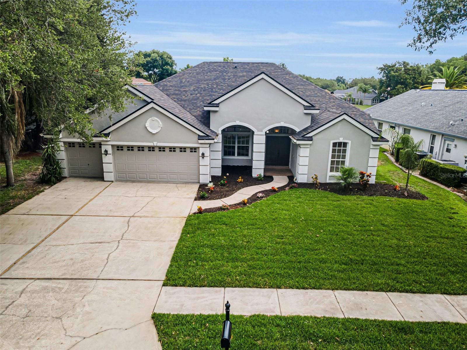 4084 Ligustrum Dr