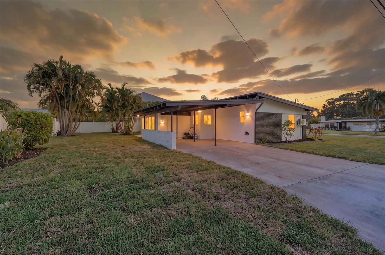 63 Palm Blvd photo 1