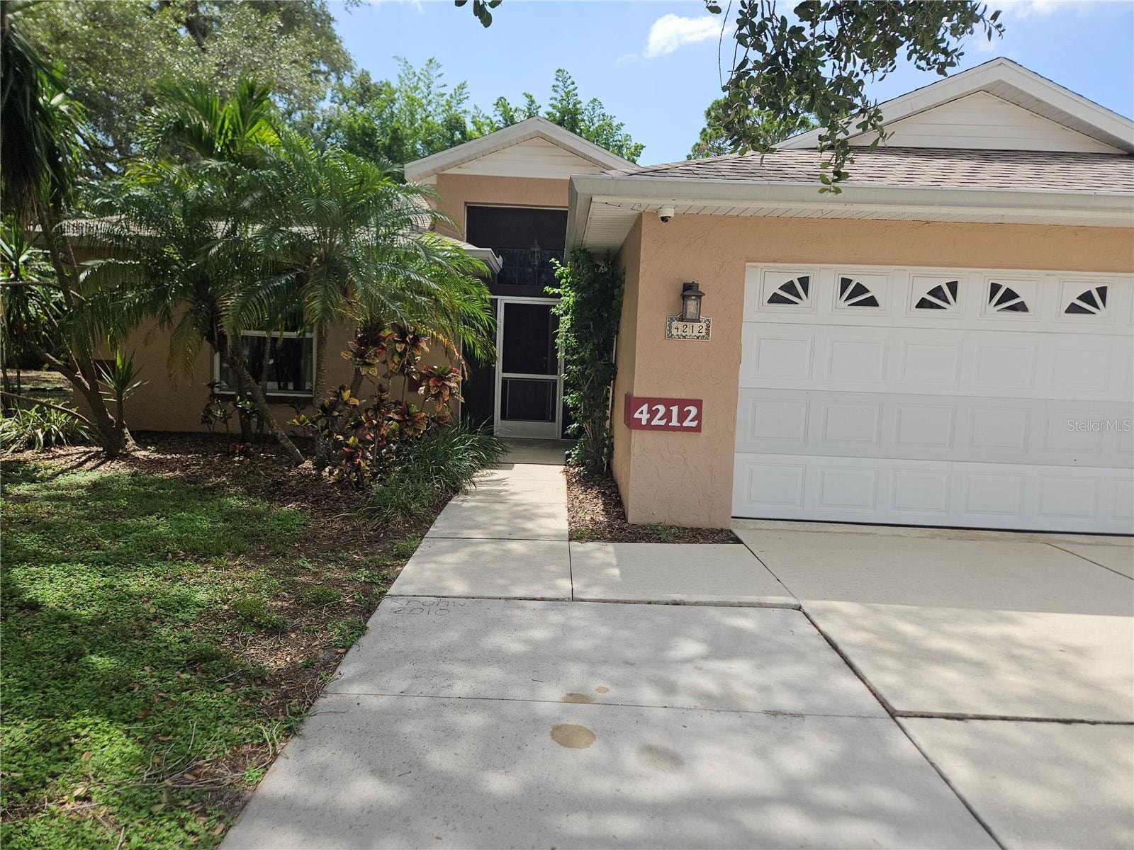 4212 Parry Dr
