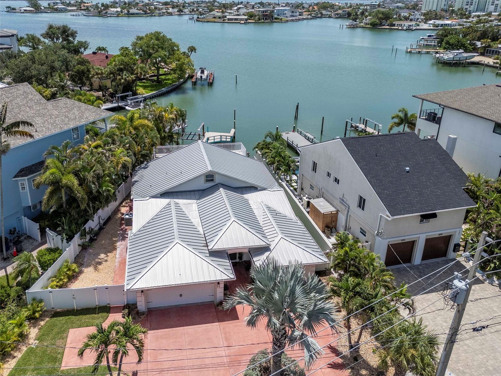 7025 Boca Ciega Dr photo 1