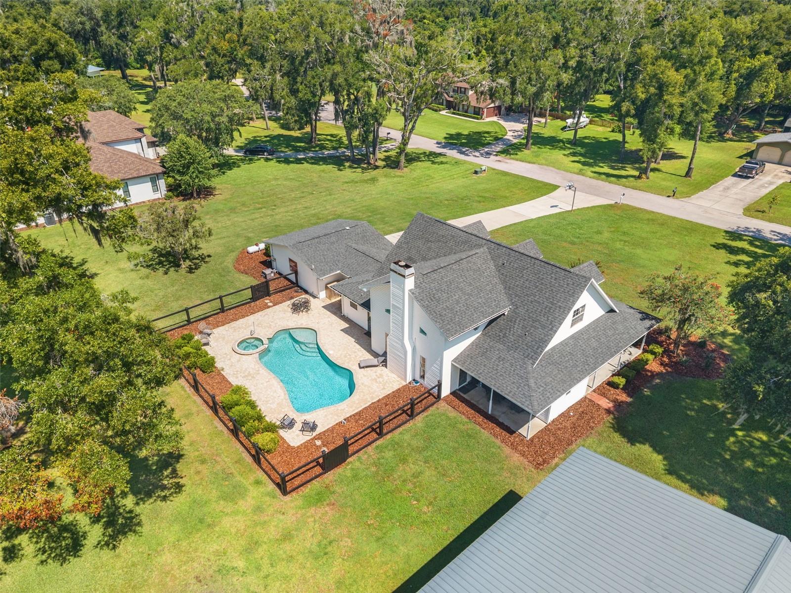 37714 Fairfield Ln
