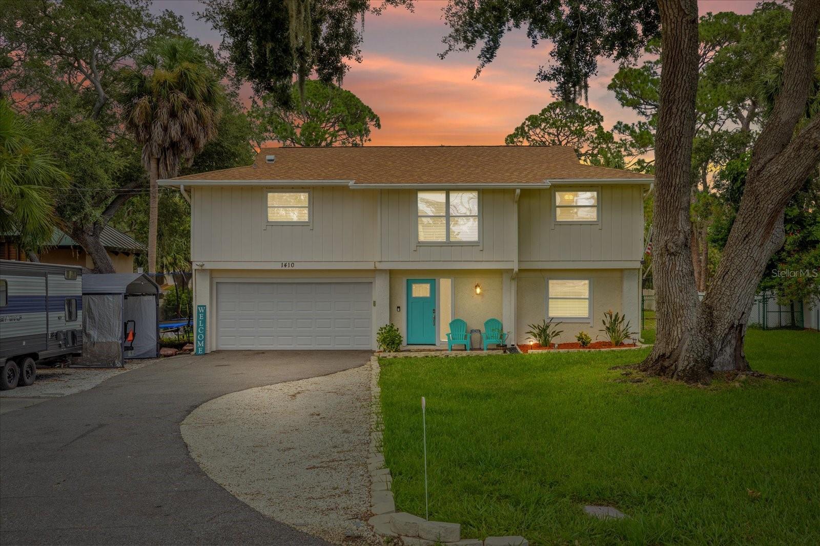 1410 Riverside Dr