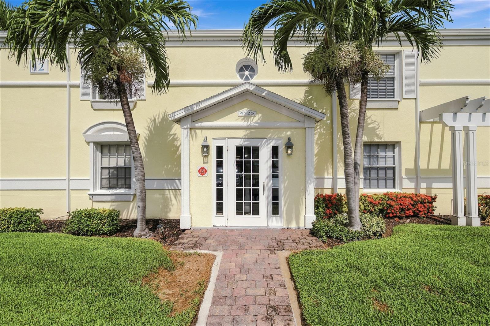 4725 Coquina Key Dr SE #D