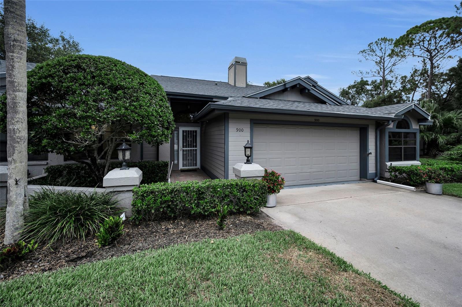 900 Lucas Ln photo 1