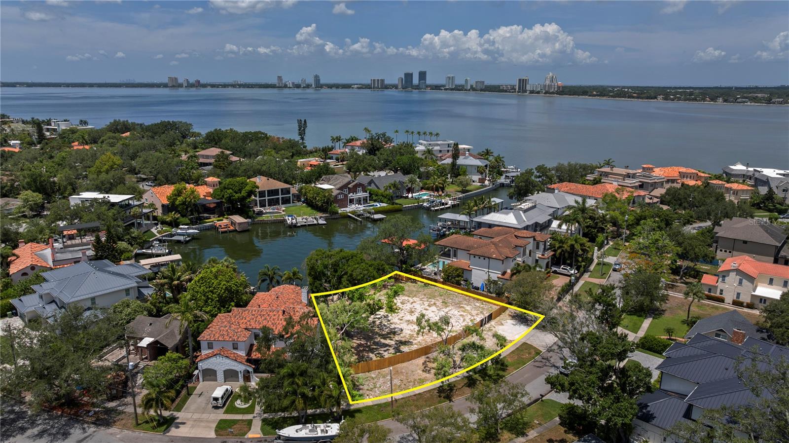 86 Bahama Cir photo 1