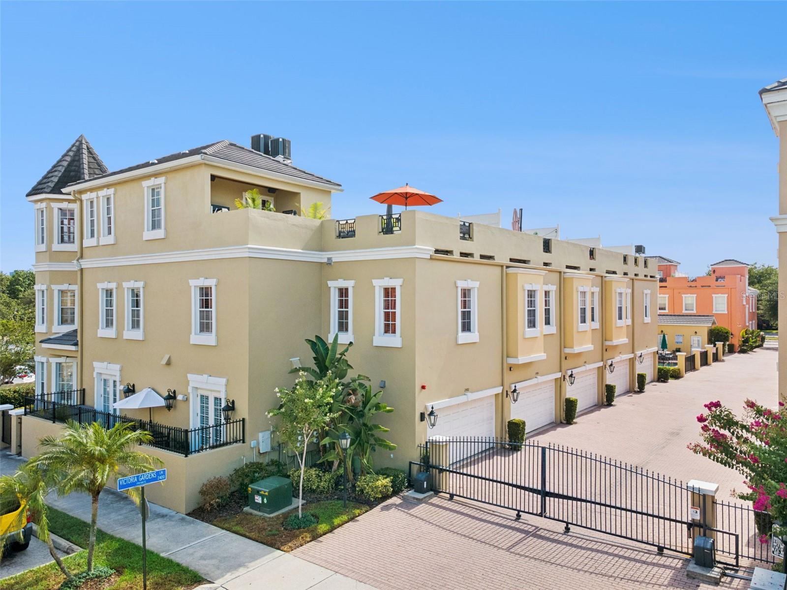 2402 Victoria Gardens Ln