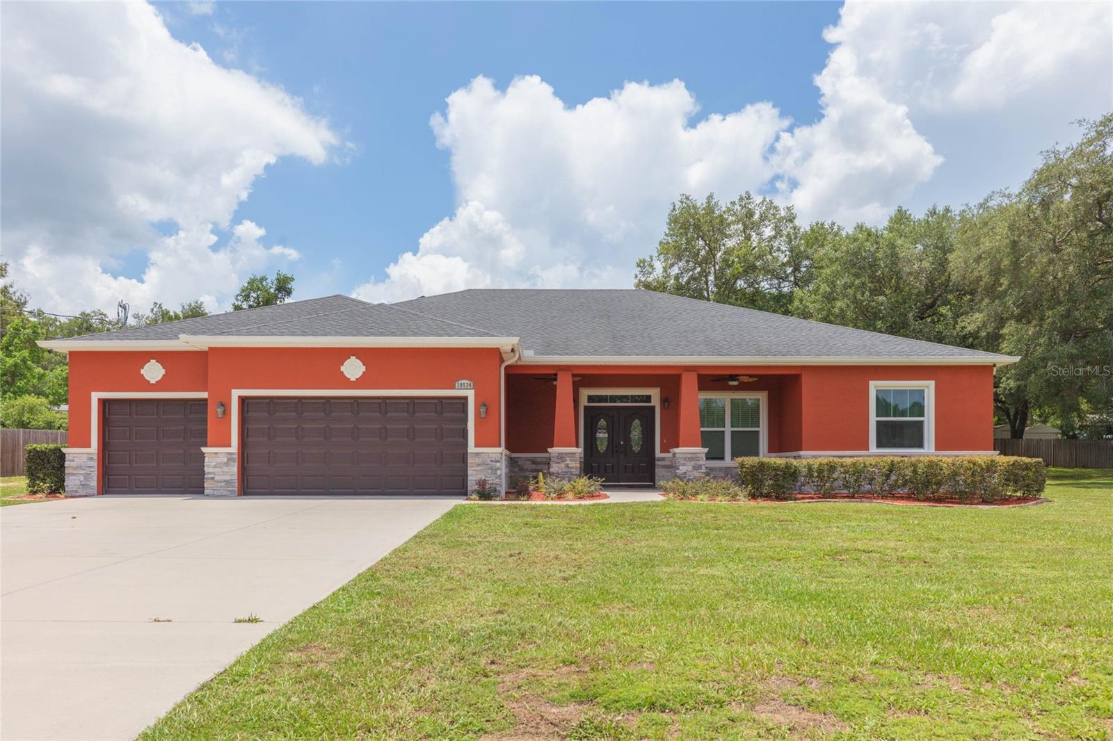 39534 Sunburst Dr photo 1