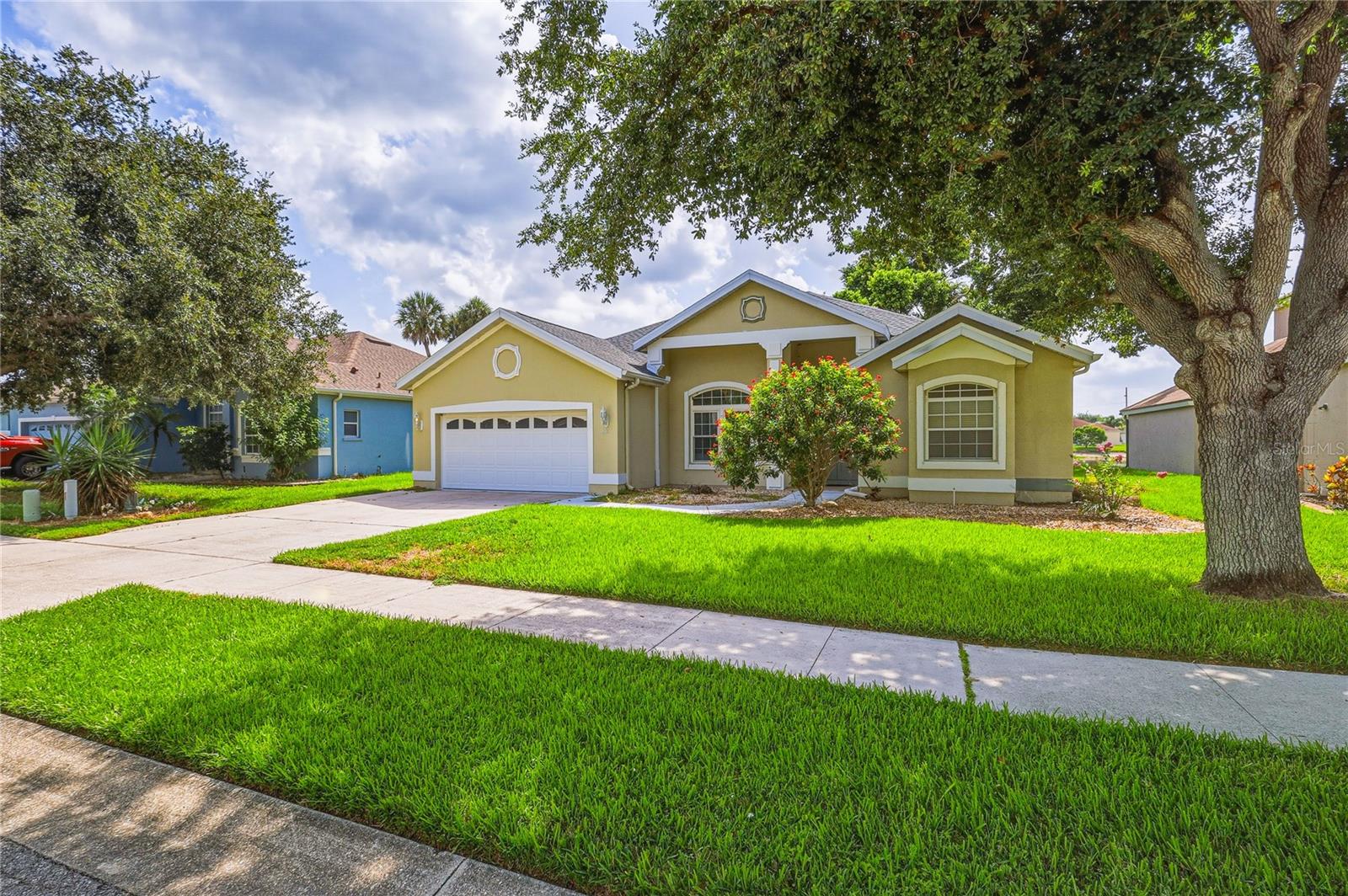 6305 Rock Creek Cir photo 1