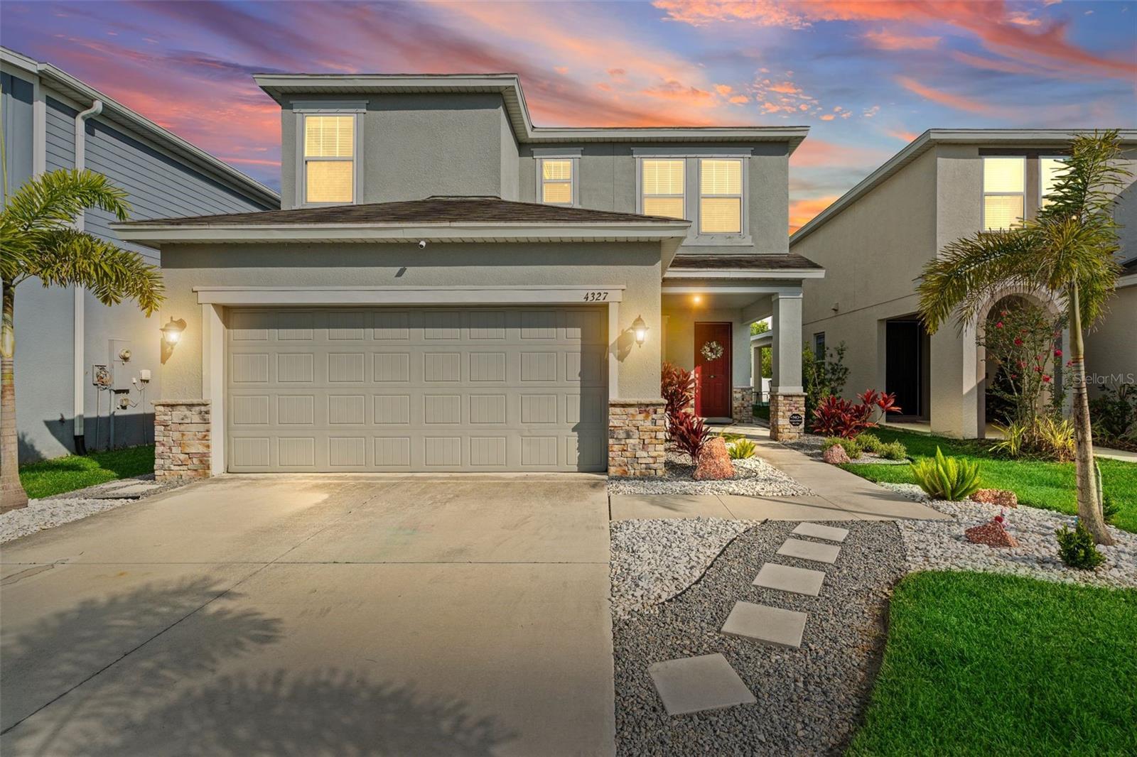 4327 Reisswood Loop photo 1