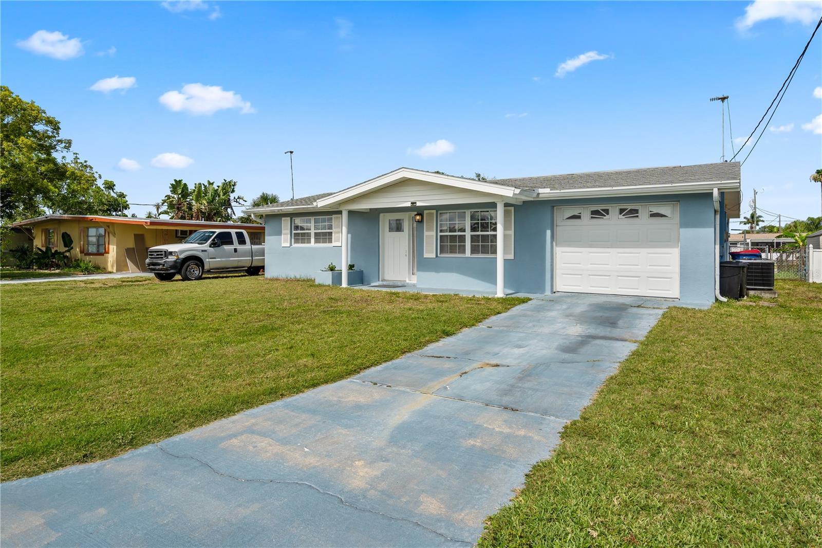 13323 Neptune Dr photo 1