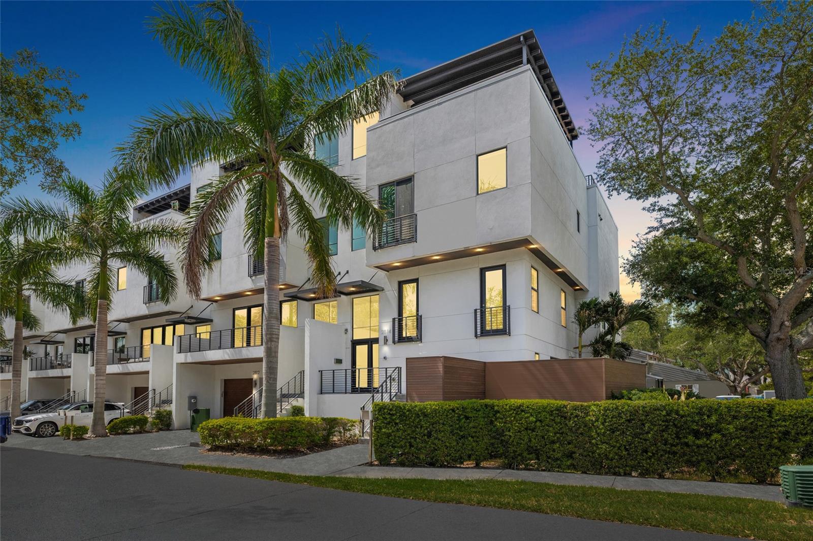 2814 W Barcelona St photo 1